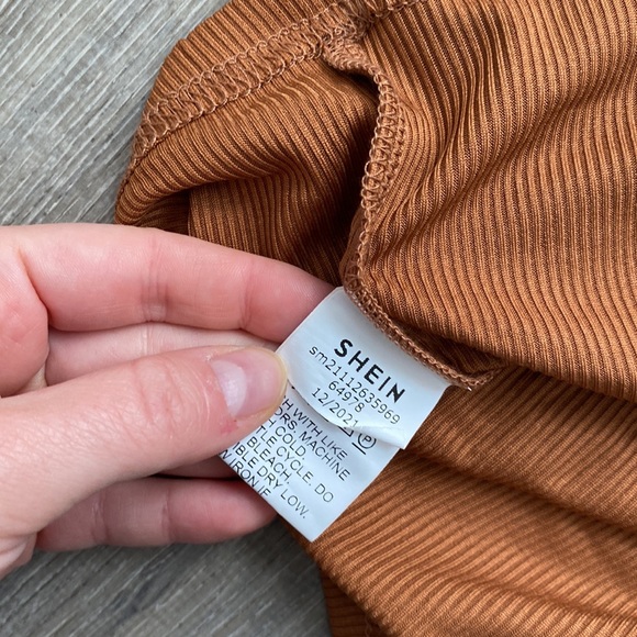 🆑 Color Block Men’s Shirt Size XL Really Soft Material NWOT - Picture 4 of 6